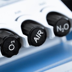 knobs to control nitrous oxide flow