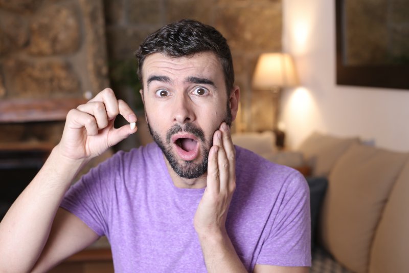 Patient shocked after losing a dental crown